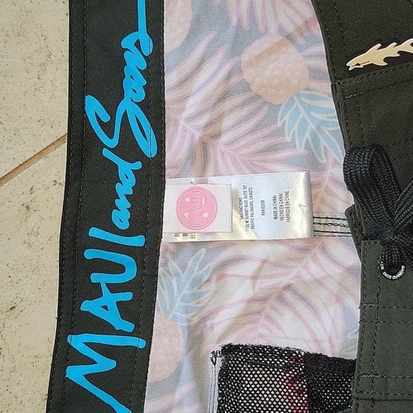 Maui and Sons Womens Swim Shorts - Picture 3 of 3